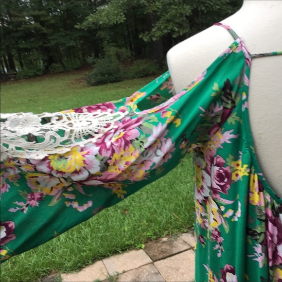 Gorgeous floral mini dress - Picture 4 of 6